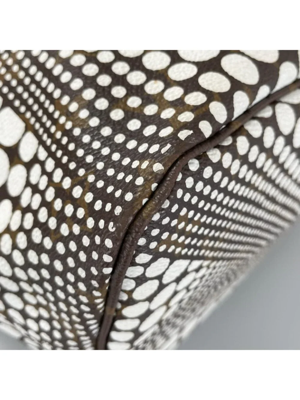 Louis Vuitton Neverfull MM Tote Bag Damier Azur Canvas White Yayoi Kusama